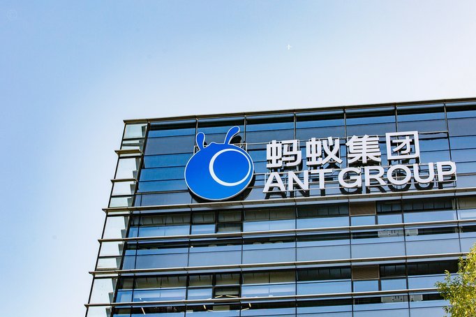 花呗的前世今生：从支付宝到蚂蚁集团的蜕变之旅
